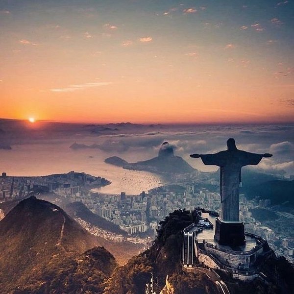 Статуя Христа-Спасителя в Рио-де-Жанейро