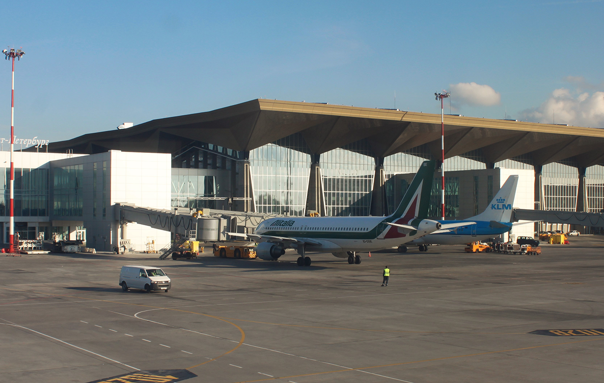 Международный аэропорт Пу́лково